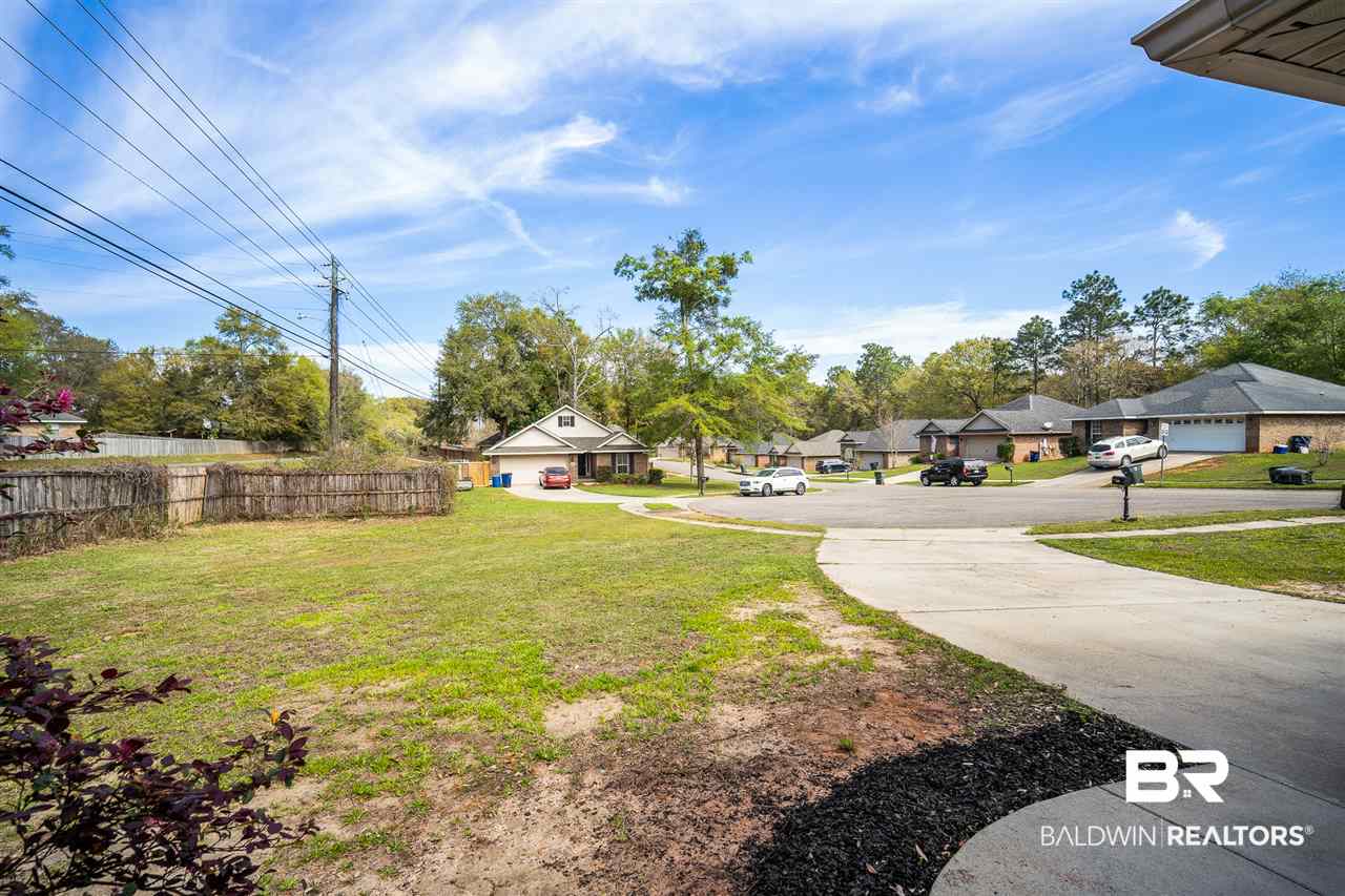 8075 Brookside Lane Daphne, AL 36526 - Photo 23 of 26 Front Yard