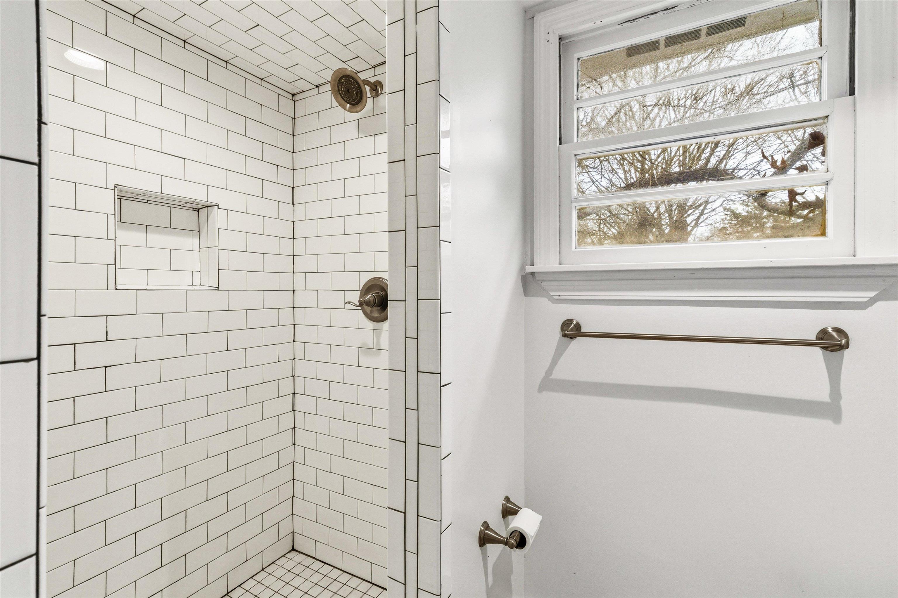 110 West Poplar Avenue Collierville, TN 38017 - Photo 28 of 38