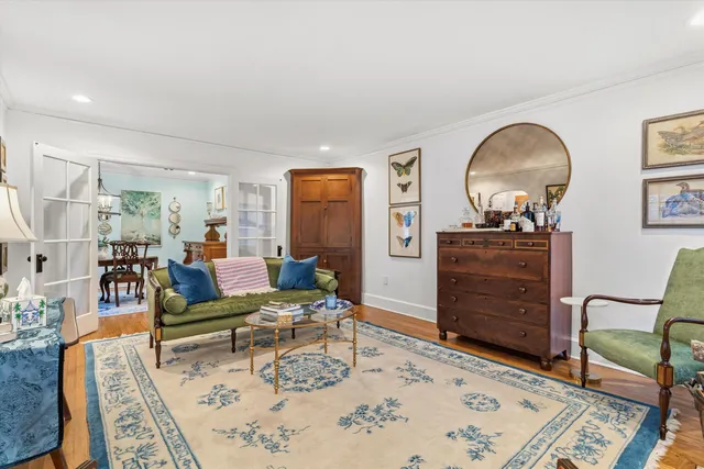 $550,000 | 110 West Poplar Avenue, Collierville, TN 38017