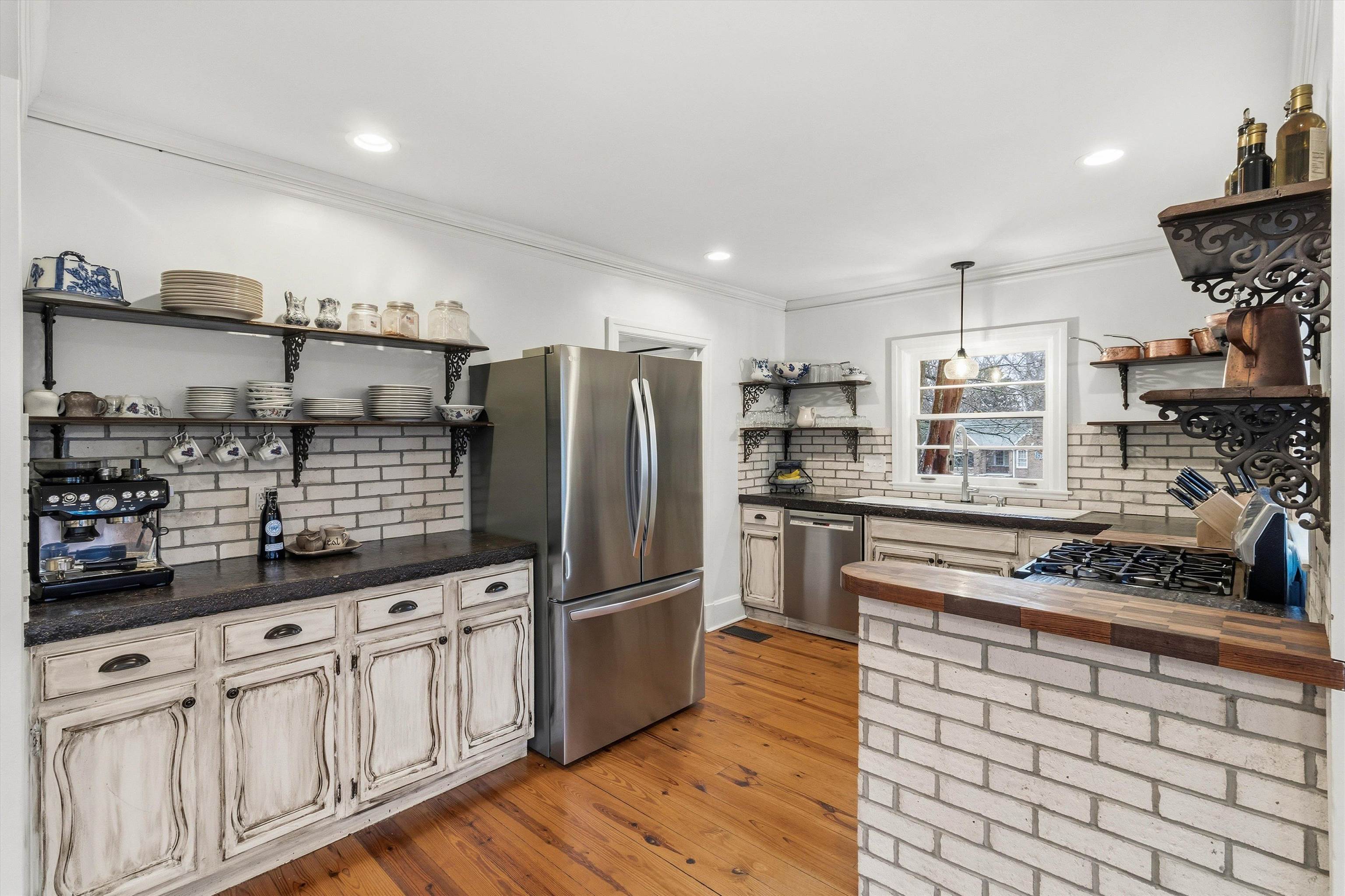 110 West Poplar Avenue Collierville, TN 38017 - Photo 10 of 38