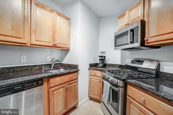 $1,850 | 4242 East-West Highway, Unit 902, Bethesda, MD 20814