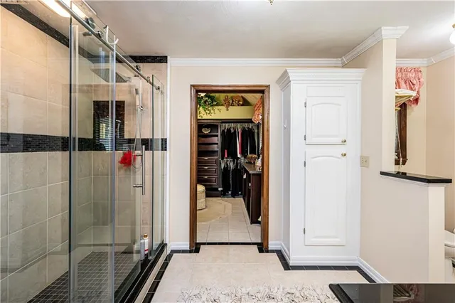 $1,200,000 | 122 Farmington Place, Greensburg, PA 15601