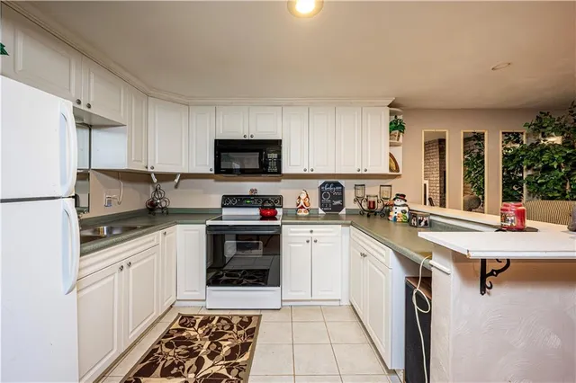 $1,200,000 | 122 Farmington Place, Greensburg, PA 15601