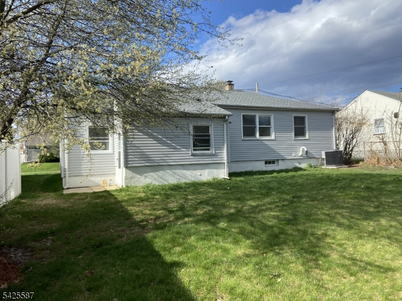 271 Valley Road Clark, NJ 07066 - Photo 14 of 16