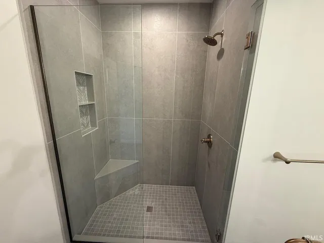 $440,000 | 2044 Briar Meadows Drive, Unit 2, Evansville, IN 47711