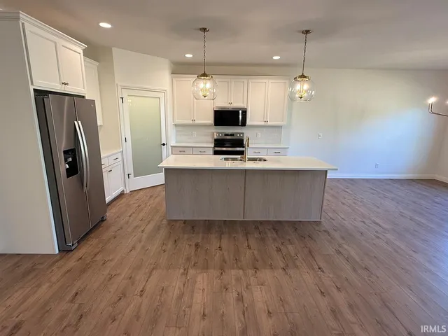 $440,000 | 2044 Briar Meadows Drive, Unit 2, Evansville, IN 47711