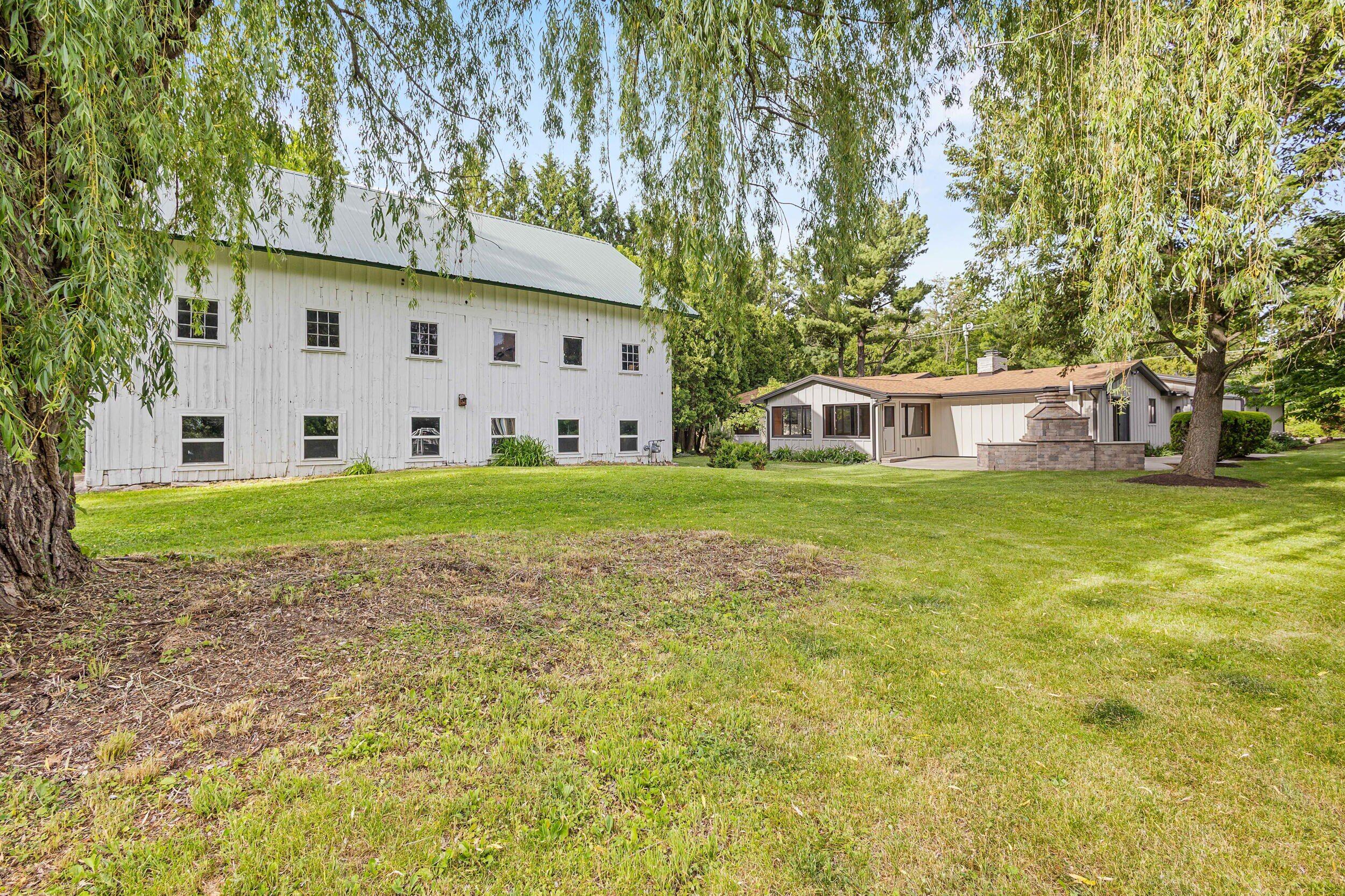 986 Indian Hills Road Fontana, WI 53125 - Photo 90 of 108 Yard