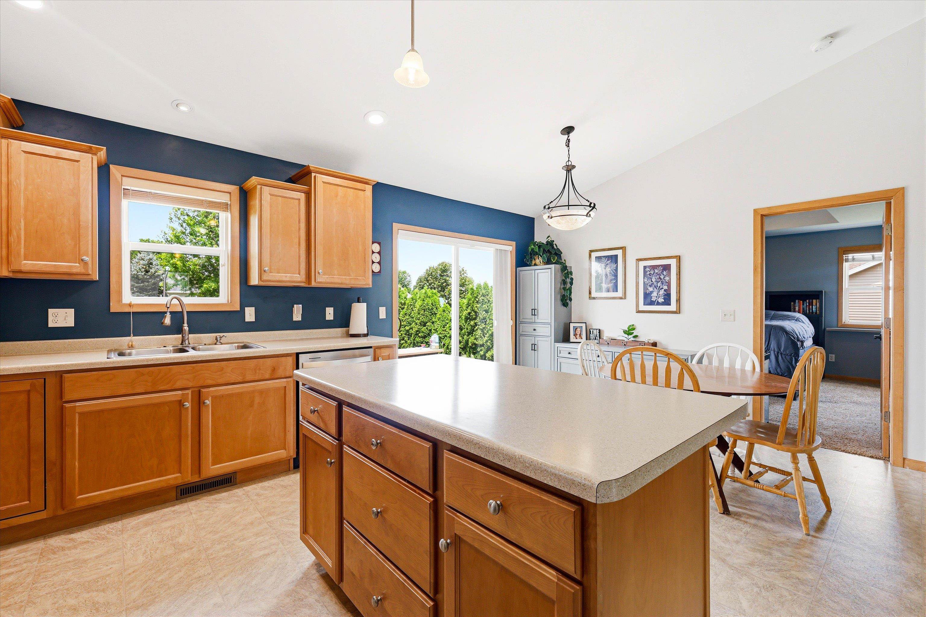 N9433 Evan Street Appleton, WI 54915 - Photo 6 of 24