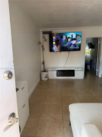 $1,650 | 1230 West 54th Street, Unit 211A, Hialeah, FL 33012