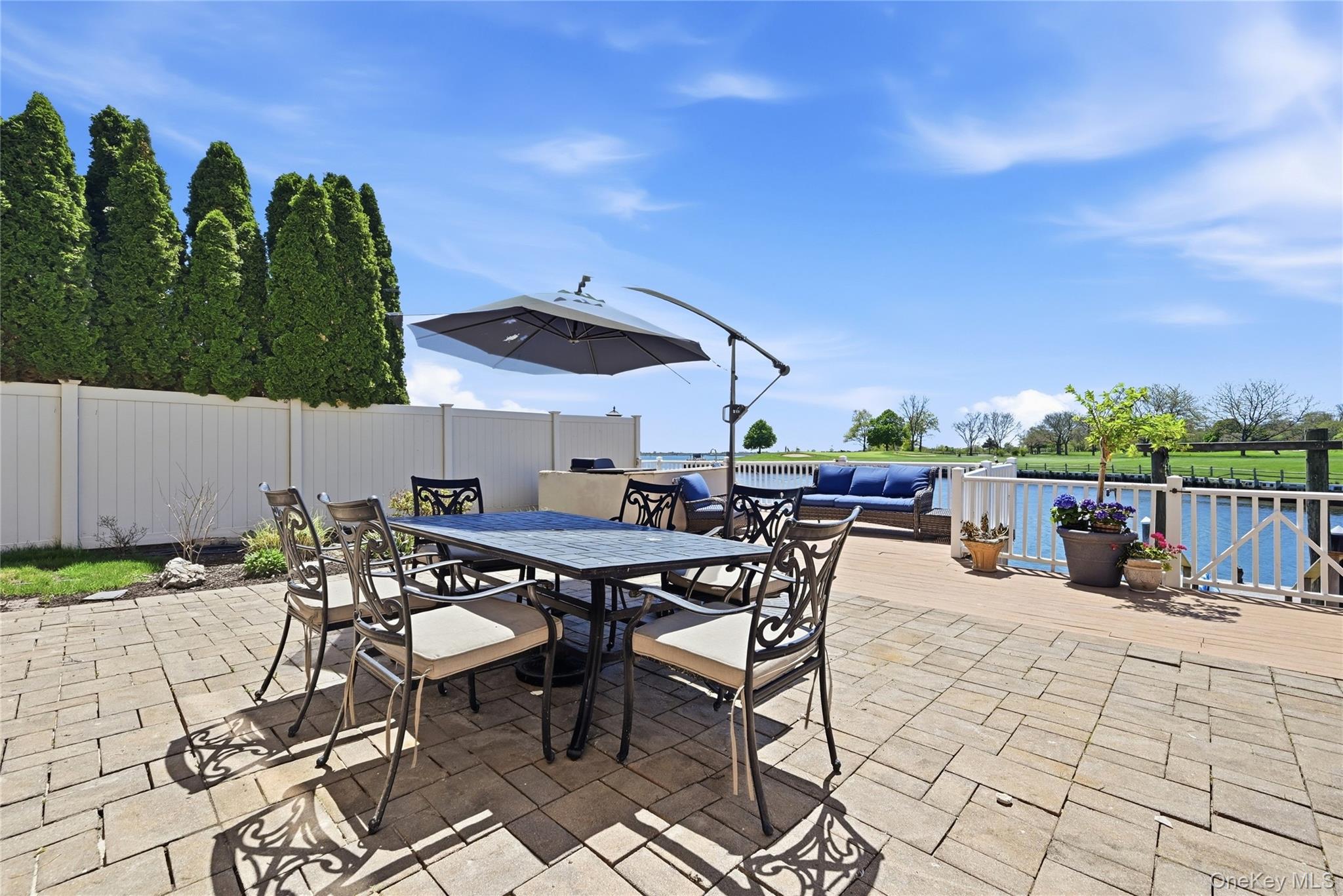 2890 Clubhouse Road Merrick, NY 11566 - Photo 31 of 32