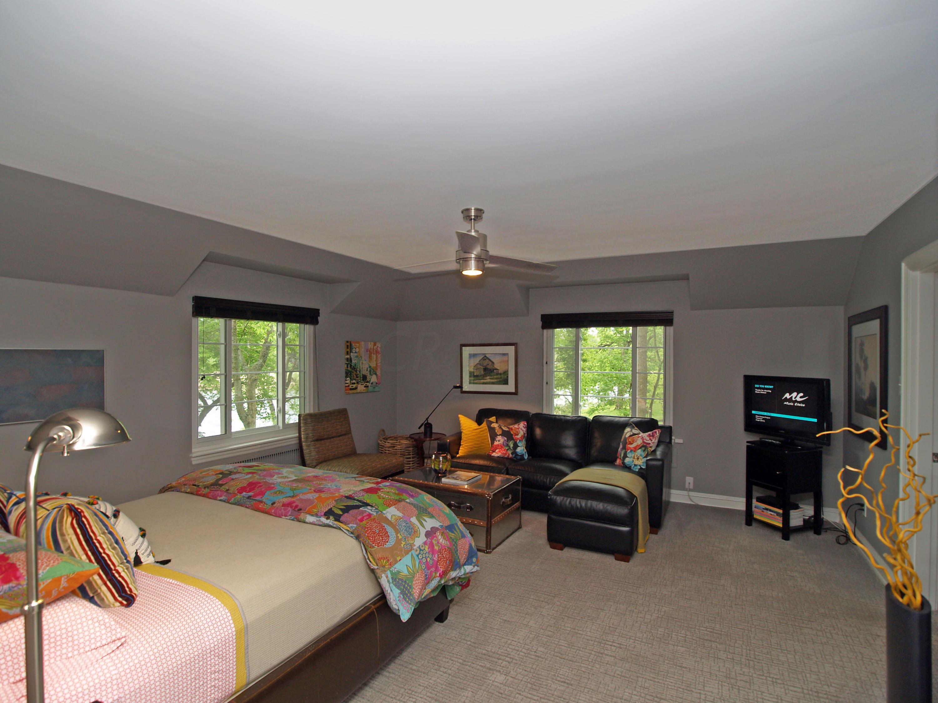 4386 Dublin Road Columbus, OH 43221 - Photo 32 of 67