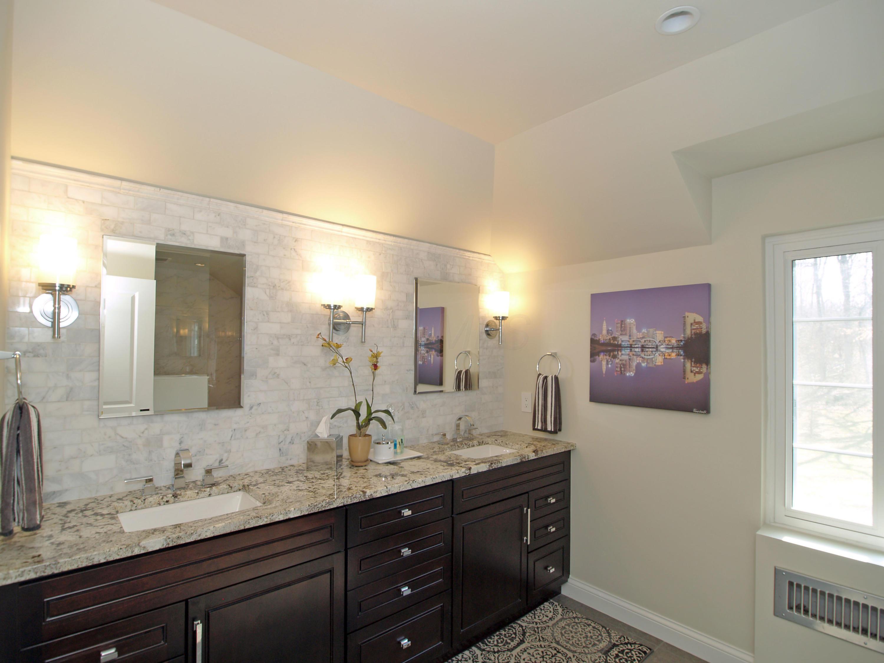 4386 Dublin Road Columbus, OH 43221 - Photo 39 of 67