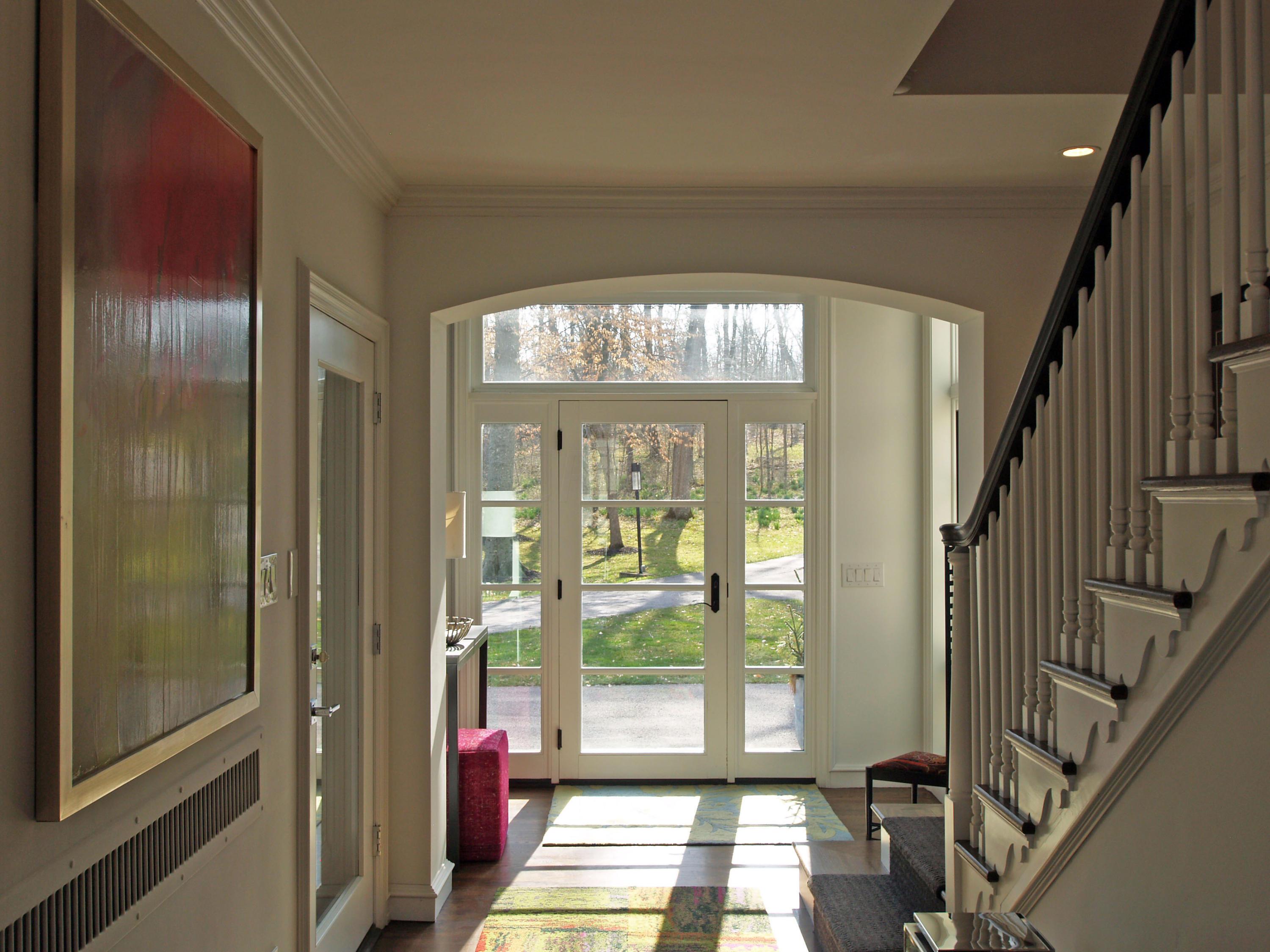 4386 Dublin Road Columbus, OH 43221 - Photo 4 of 67
