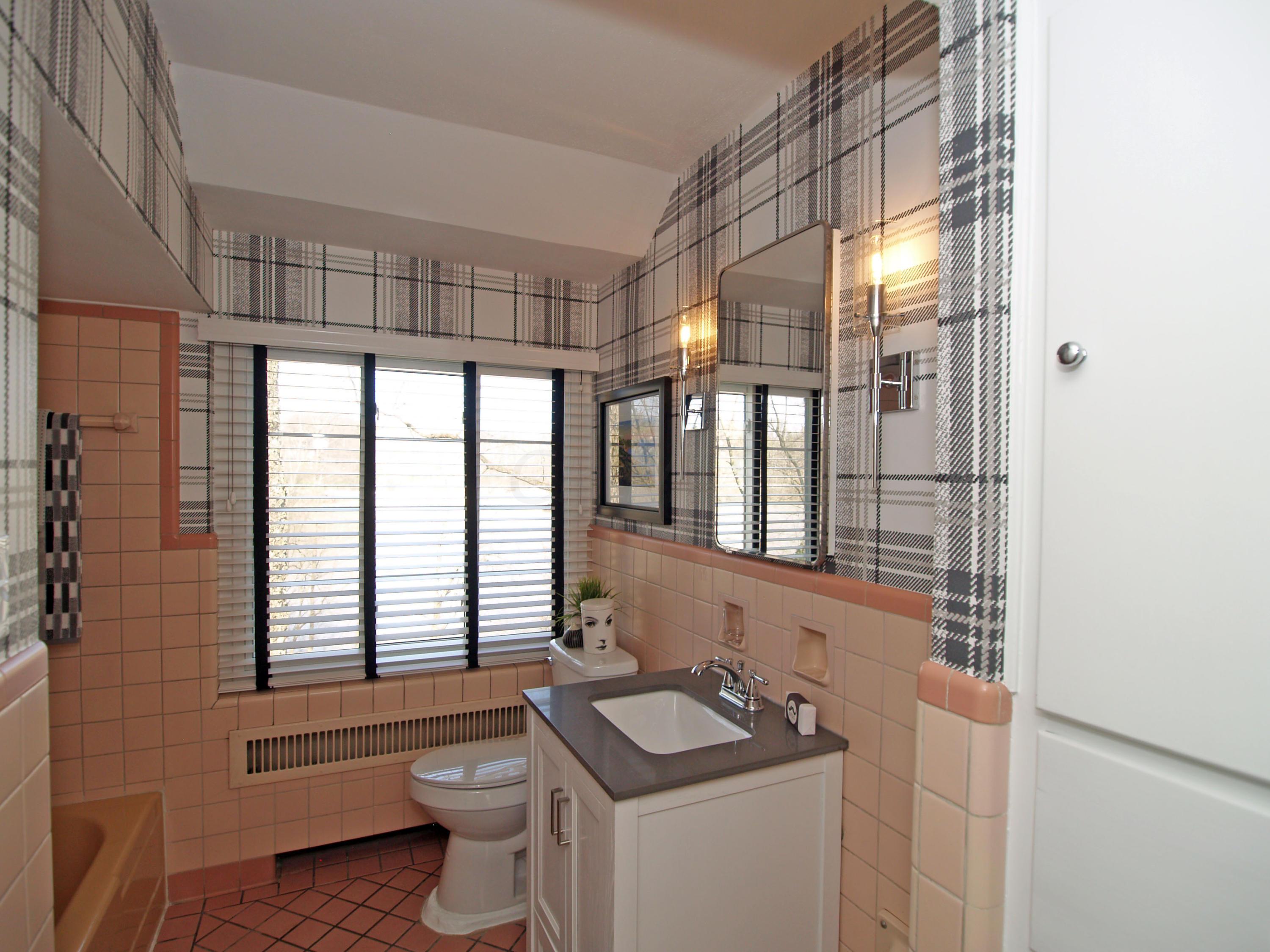 4386 Dublin Road Columbus, OH 43221 - Photo 46 of 67