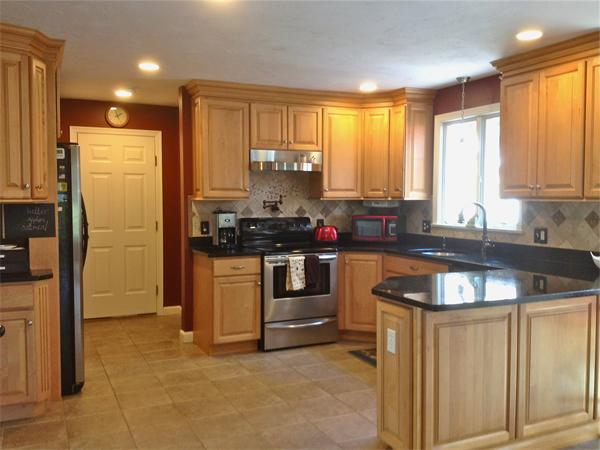 54 Russell Road Hanover, MA 02339 - Photo 2 of 16 Gallery Image 2