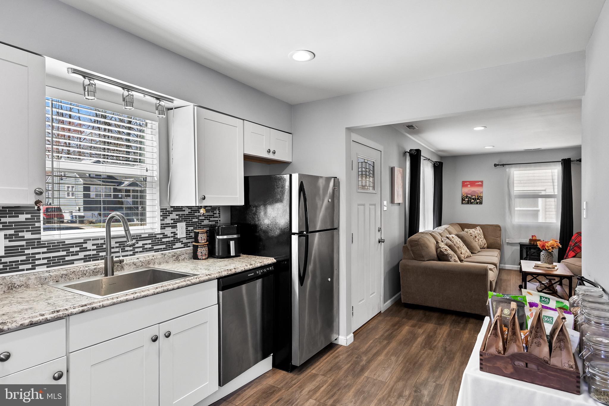 427 Cutler Avenue Maple Shade, NJ 08052 - Photo 11 of 28