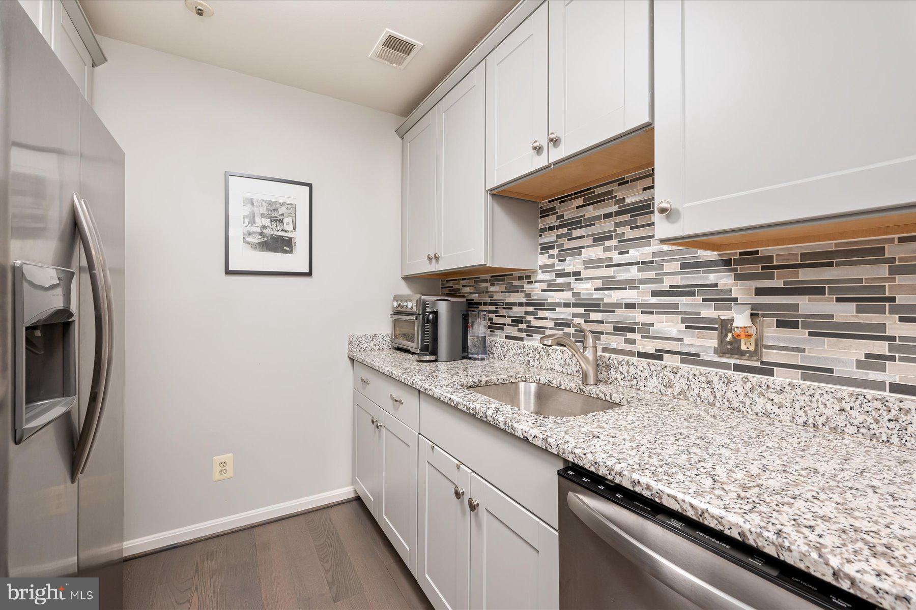4912 Columbia Road, Unit 4 Columbia, MD 21044 - Photo 5 of 15 Kitchen