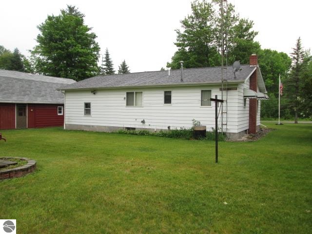 3355 East Rose City Road Lupton, MI 48635 - Photo 2 of 18 1785974-1.JPG