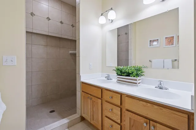 $300,000 | 523 East Avenue, Unit 214, Red Wing, MN 55066