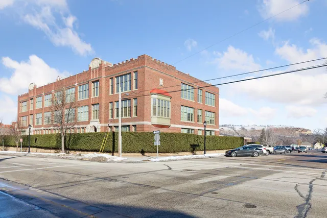 $300,000 | 523 East Avenue, Unit 214, Red Wing, MN 55066