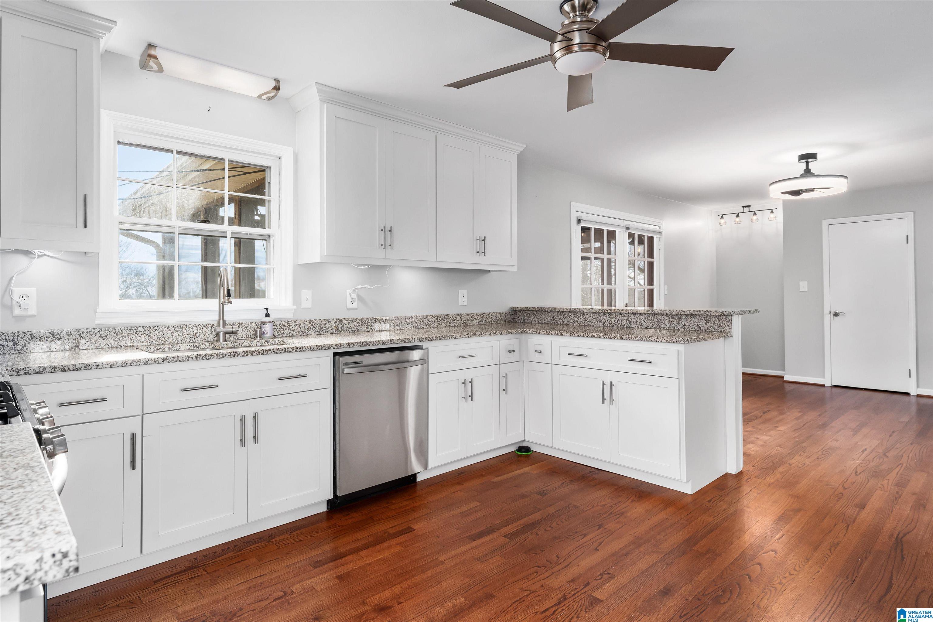 951 Shades Crest Road Birmingham, AL 35226 - Photo 13 of 28