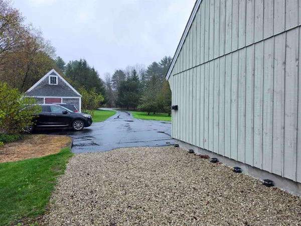 $2,000 | 8 A Little John Road, Durham, NH 03824