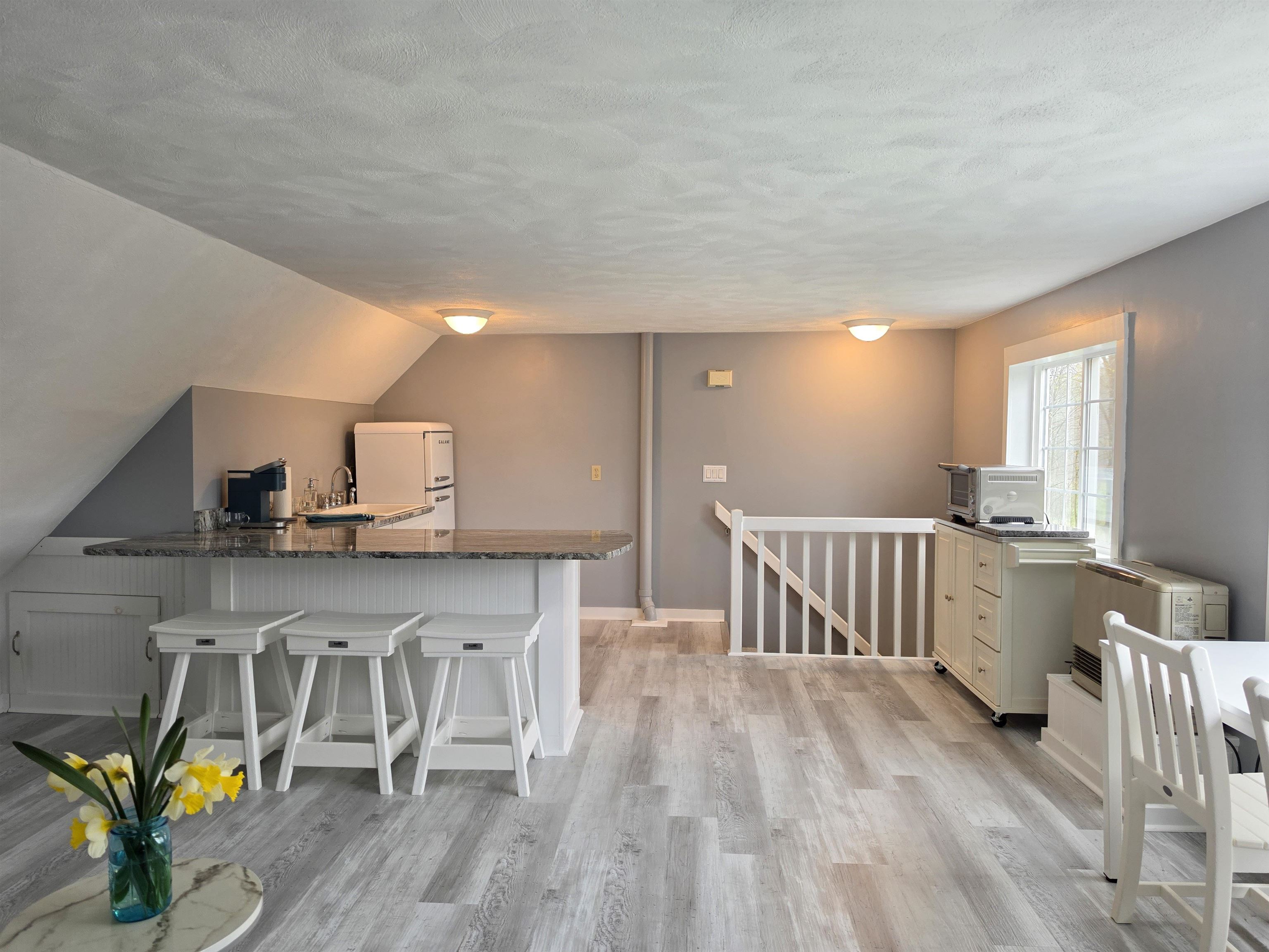 8 A Little John Road Durham, NH 03824 - Photo 2 of 14