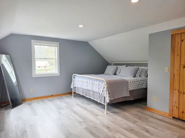 $2,000 | 8 A Little John Road, Durham, NH 03824
