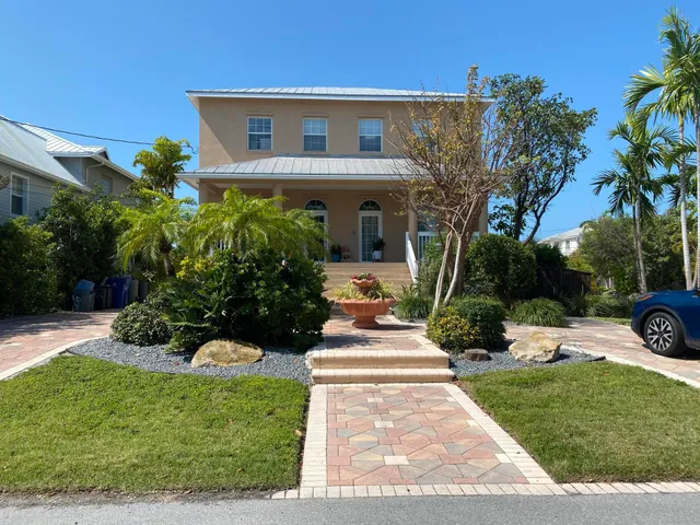 $1,975,000 | 4 Evergreen Drive, Key West, FL 33040