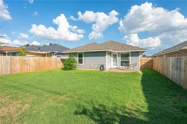$1,750 | 1114 Cottage Grove Circle, Bryan, TX 77801