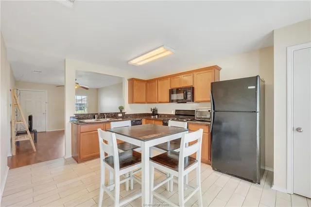 $1,750 | 1114 Cottage Grove Circle, Bryan, TX 77801