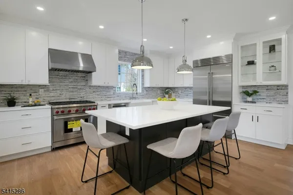 $2,995,000 | 76 Woodland Avenue, Summit, NJ 07901