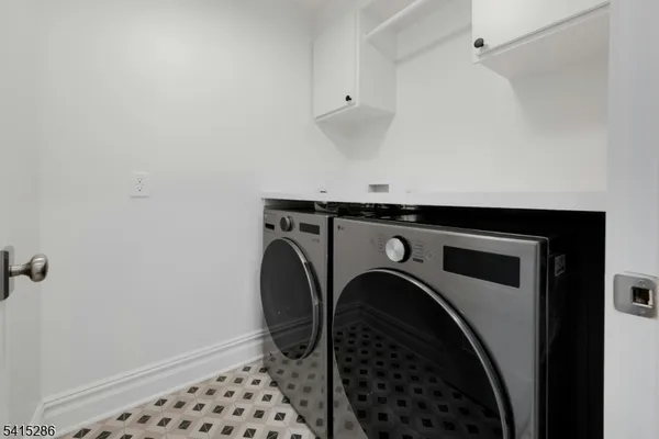 $2,995,000 | 76 Woodland Avenue, Summit, NJ 07901