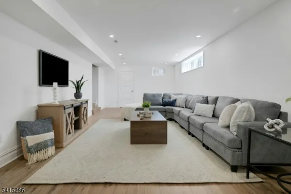 $2,995,000 | 76 Woodland Avenue, Summit, NJ 07901