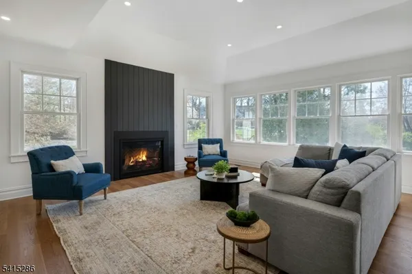 $2,995,000 | 76 Woodland Avenue, Summit, NJ 07901