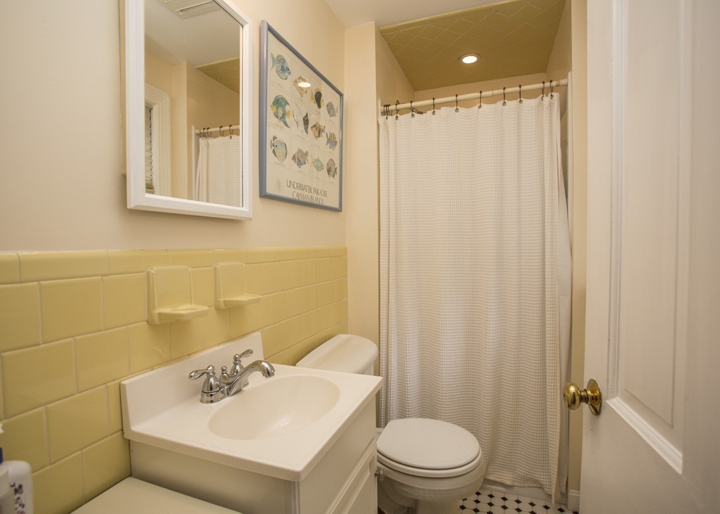 7 Meadowbrook Road Dover, MA 02030 - Photo 13 of 18 Gallery Image 13