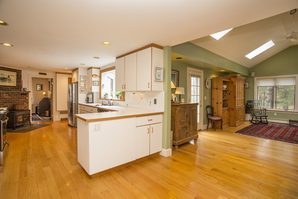 7 Meadowbrook Road Dover, MA 02030 - Photo 5 of 18 Gallery Image 5