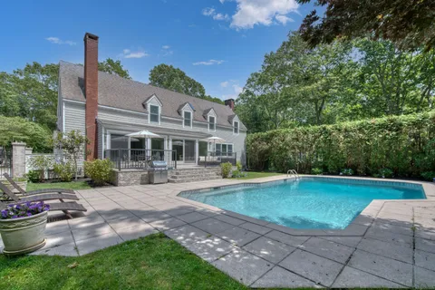 103 Warfield Way, Southampton, NY 11968