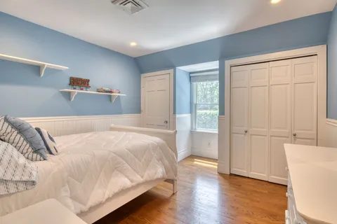 103 Warfield Way, Southampton, NY 11968
