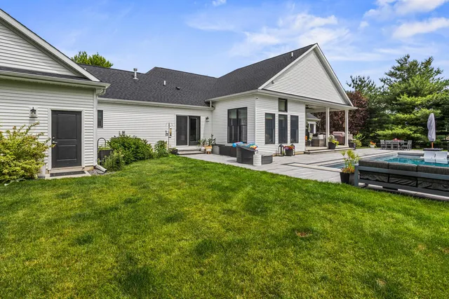 $1,099,000 | 4203 Curtis Meadow Drive, Champaign, IL 61822