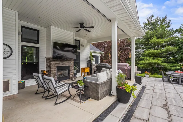 $1,099,000 | 4203 Curtis Meadow Drive, Champaign, IL 61822