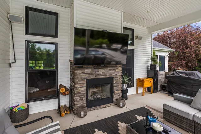 $1,099,000 | 4203 Curtis Meadow Drive, Champaign, IL 61822