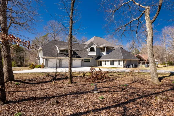$1,100,000 | 171 Greendale Lane, McDonald, TN 37353