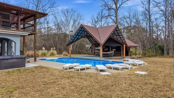 $1,100,000 | 171 Greendale Lane, McDonald, TN 37353