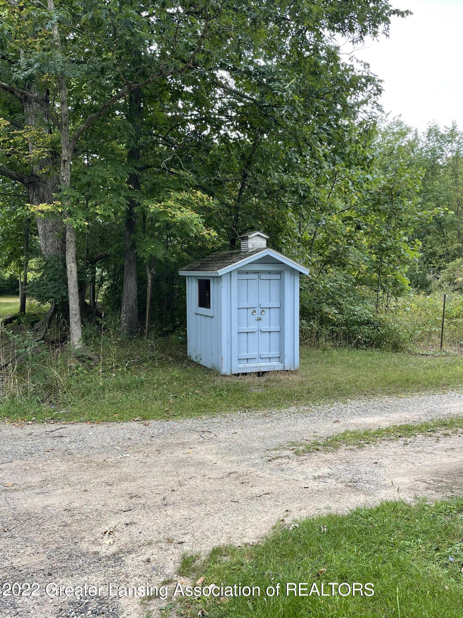 2400 Potter Road Mason, MI 48854 - Photo 2 of 23 IMG_0819
