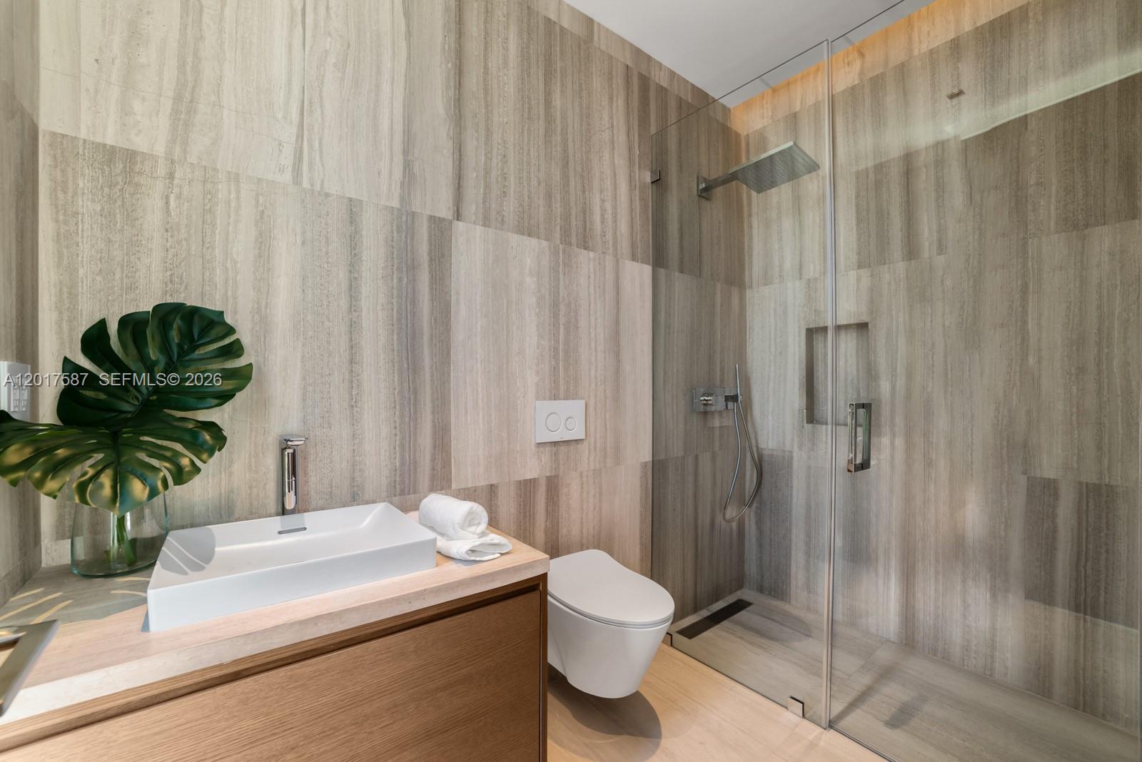 3045 North Bay Road Miami Beach, FL 33140 - Photo 31 of 45