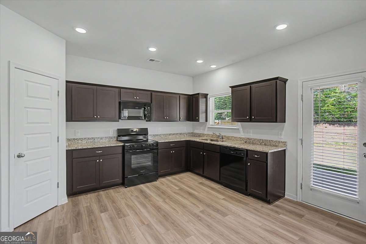 59 Bennett Way Rome, GA 30161 - Photo 7 of 29