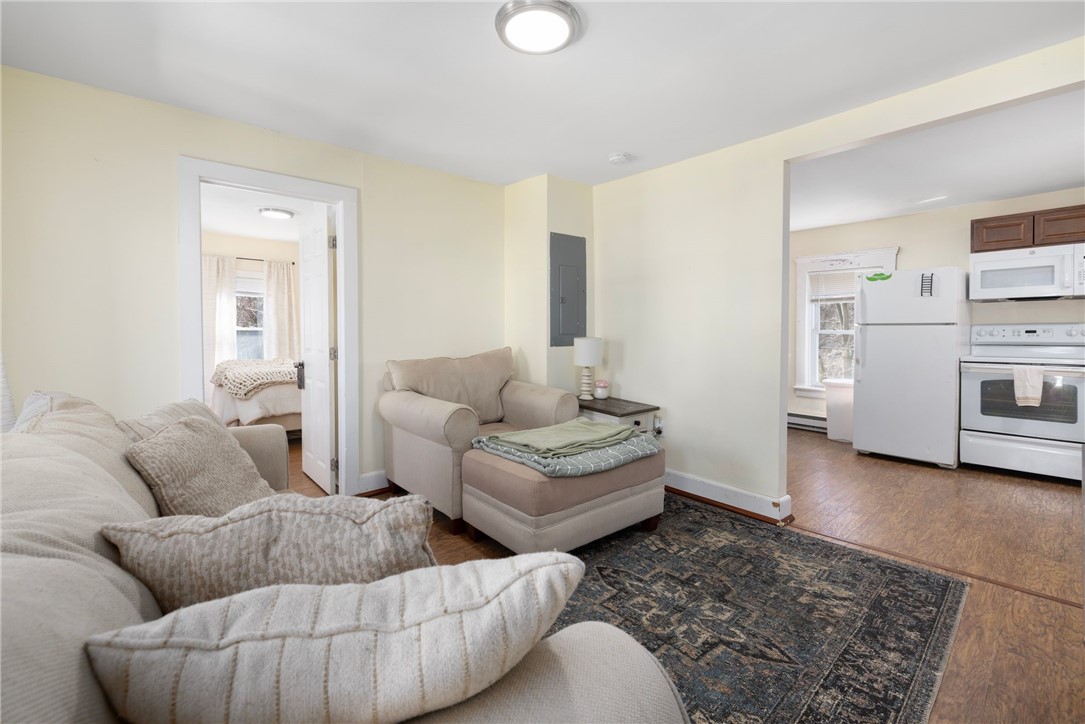 556 Washington Street Coventry, RI 02816 - Photo 9 of 34