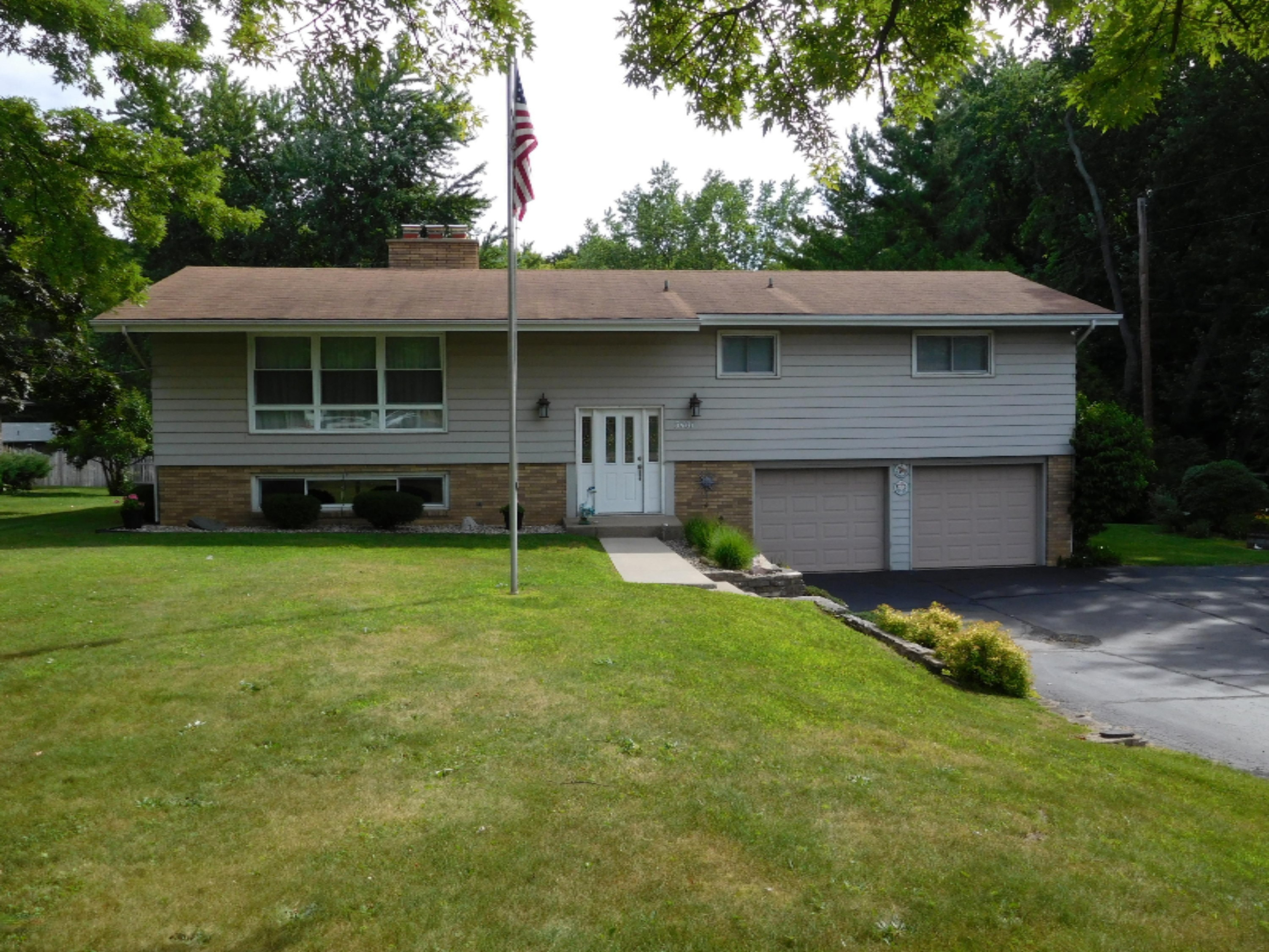 3401 Niles Road St. Joseph, MI 49085 - Photo 1 of 33 DSCN2488