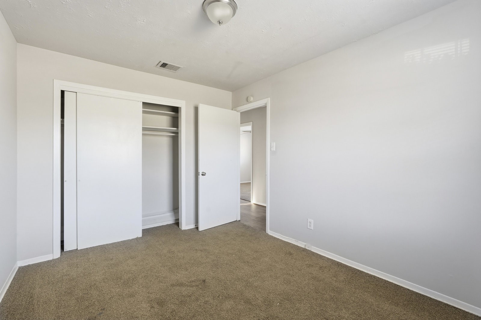 3427 Prudence Drive Houston, TX 77045 - Photo 22 of 25 a view of an empty room